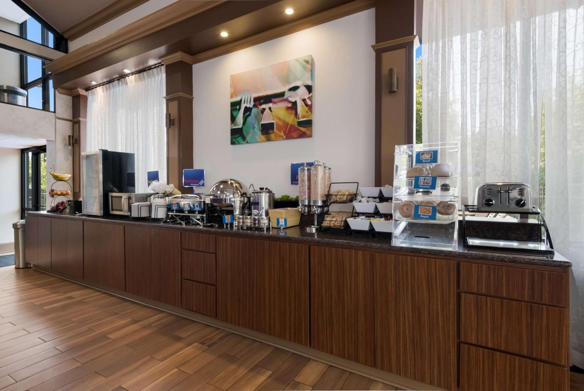 Best Western Hampton Coliseum Inn Εξωτερικό φωτογραφία