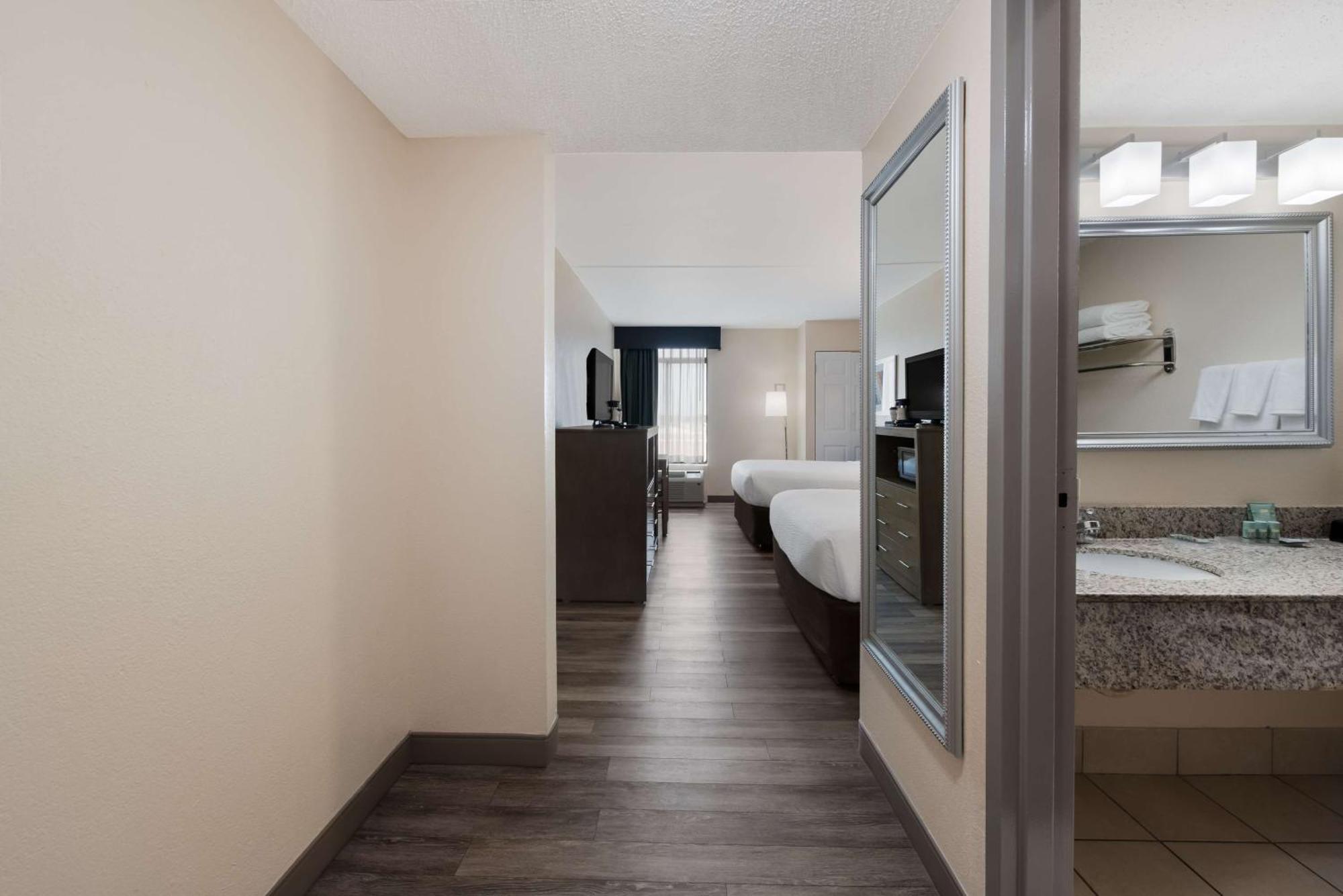 Best Western Hampton Coliseum Inn Εξωτερικό φωτογραφία