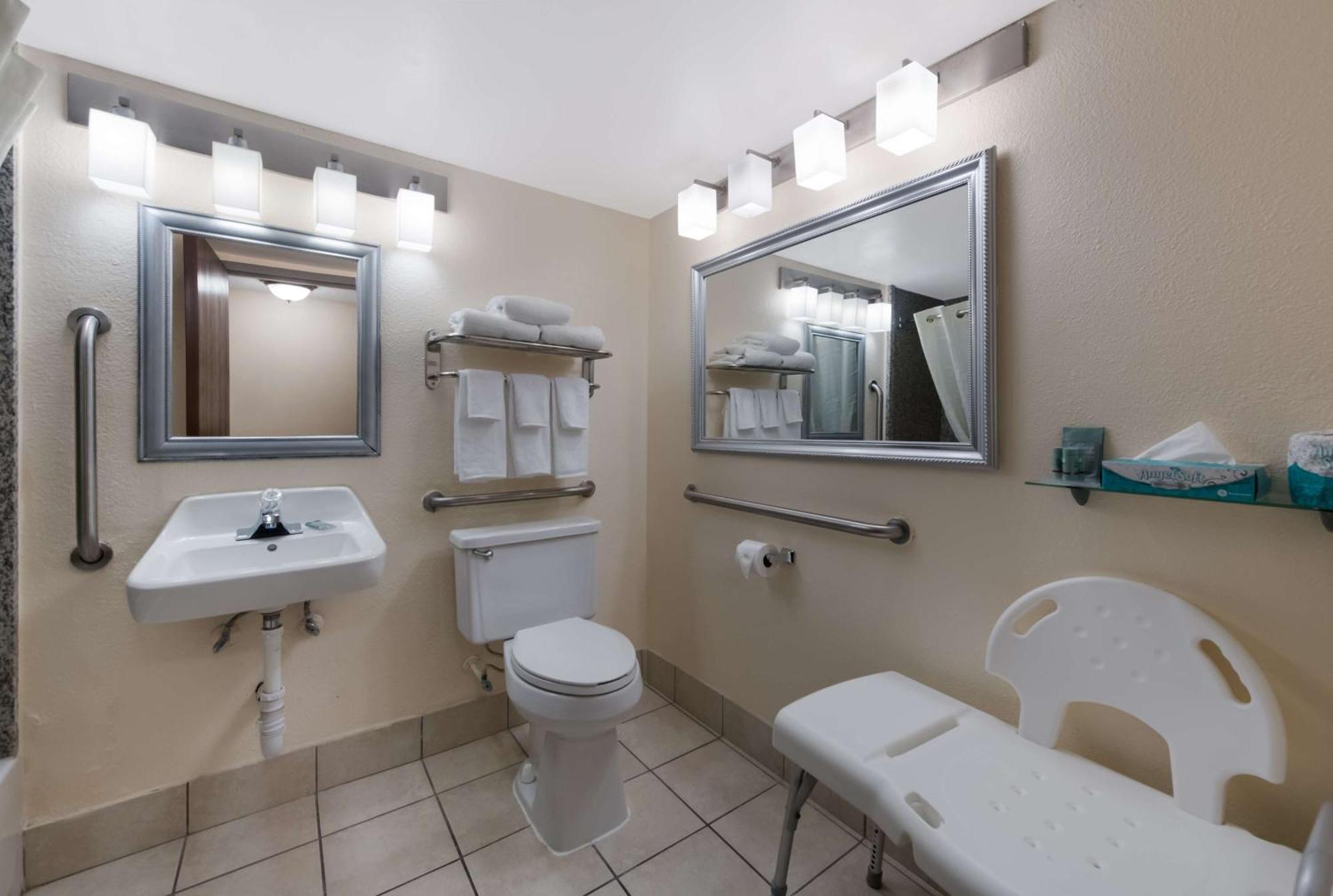 Best Western Hampton Coliseum Inn Εξωτερικό φωτογραφία