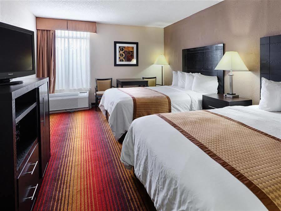 Best Western Hampton Coliseum Inn Εξωτερικό φωτογραφία